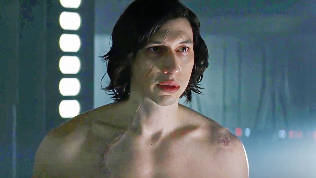 Star Wars Fans Won't Let Adam Driver Forget One Scene... And It's Not The Pants