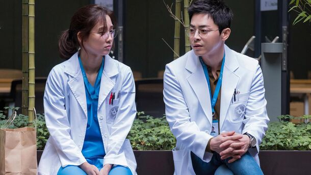 7 Top Medical K-Dramas That Will Satisfy Even The Pickiest Fans - image 7